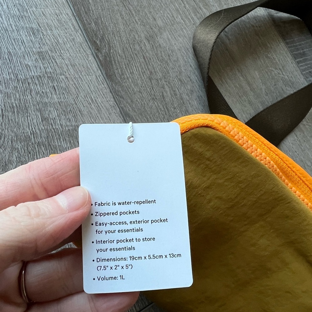 OG Lululemon Everywhere Belt Bag in Gold Spice / Clementine - Picture 9 of 13